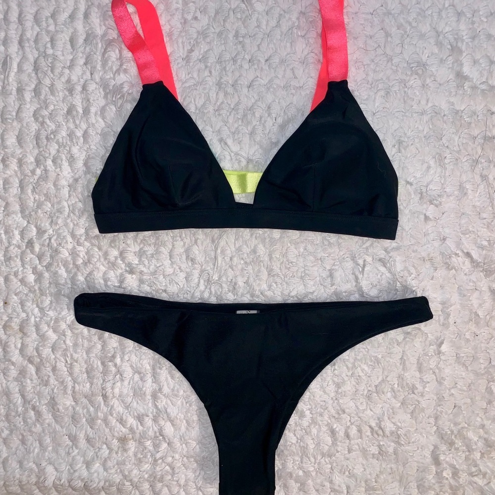2 piece sporty bikini